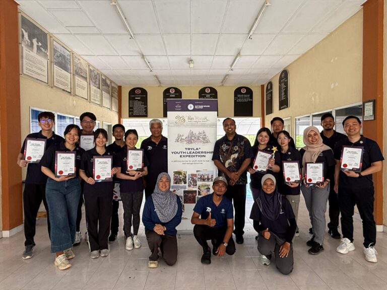 “Tun Razak Youth Leadership Award” Team Building @ Lumut – throwback with heart 💚